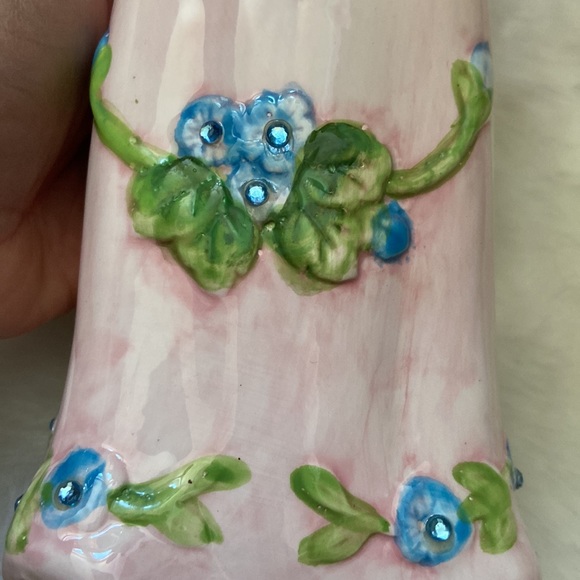 Ceramic Victorian dress decor. - Picture 5 of 5